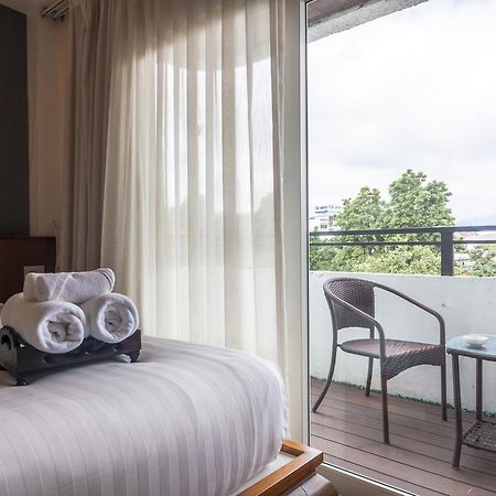 Hotel Eastgate à Chiang Mai Extérieur photo
