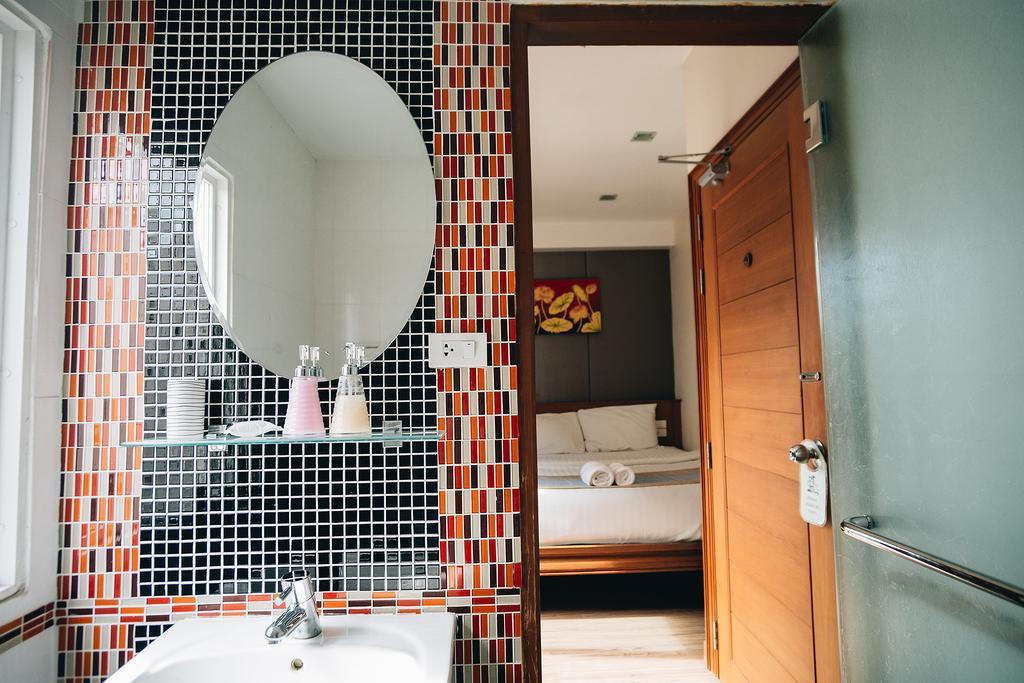 Hotel Eastgate à Chiang Mai Extérieur photo