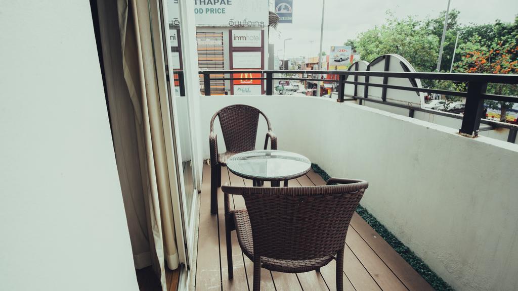 Hotel Eastgate à Chiang Mai Extérieur photo
